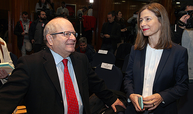 Illa asume la cartera de Sanidad con el reto de "escuchar y resolver"