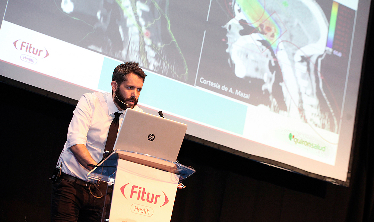 "La mejor máquina de protonterapia no sirve de nada sin un buen equipo"