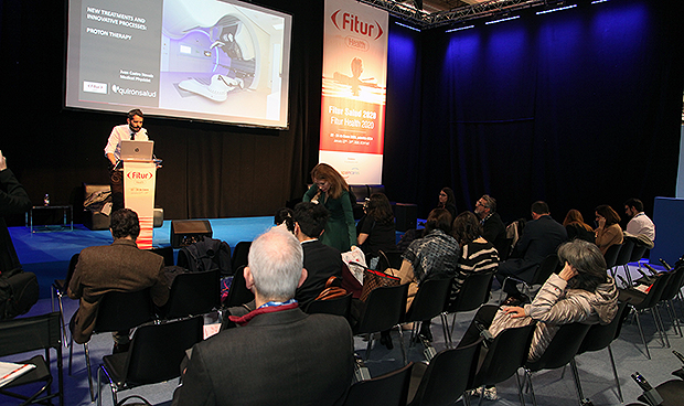 "La mejor máquina de protonterapia no sirve de nada sin un buen equipo"