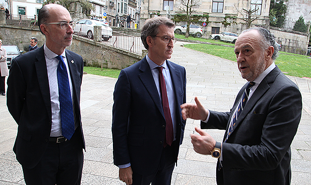 "La sanidad gallega es pionera y un modelo a seguir"