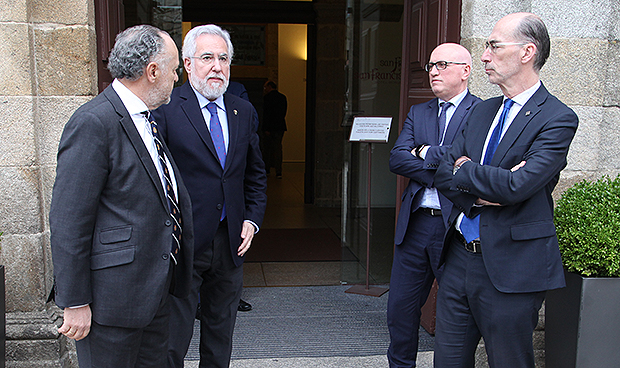 "La sanidad gallega es pionera y un modelo a seguir"