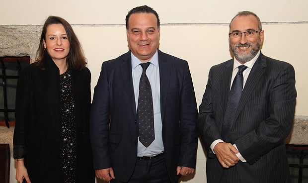 "Estos premios reconocen la excelencia asistencial de la sanidad gallega"