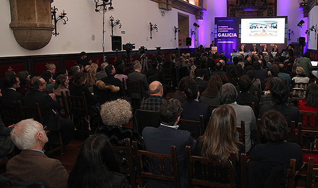 "Estos premios reconocen la excelencia asistencial de la sanidad gallega"