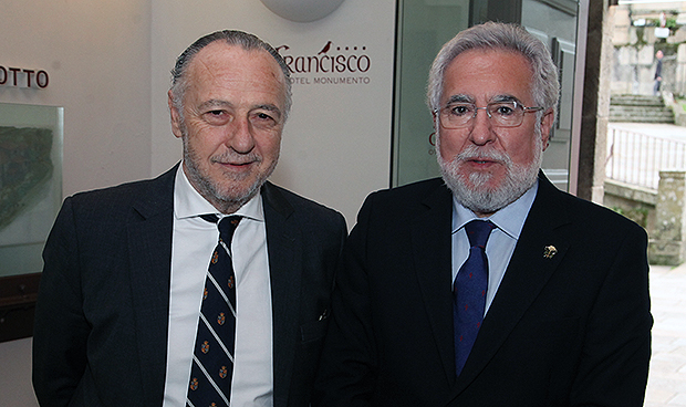 "Estos premios reconocen la excelencia asistencial de la sanidad gallega"