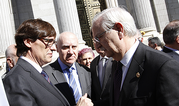 "Gran parte del éxito de nuestra sanidad se debe al trabajo de sus médicos"