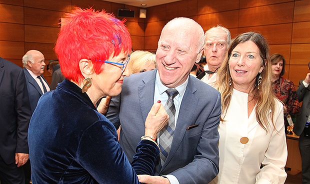 Illa "garantiza" mascarillas de coronavirus para hospitales y profesionales