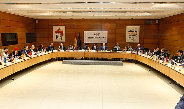 Illa "garantiza" mascarillas de coronavirus para hospitales y profesionales