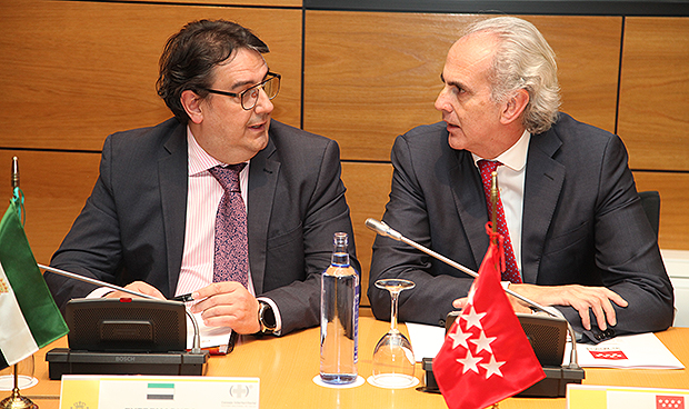 Illa "garantiza" mascarillas de coronavirus para hospitales y profesionales