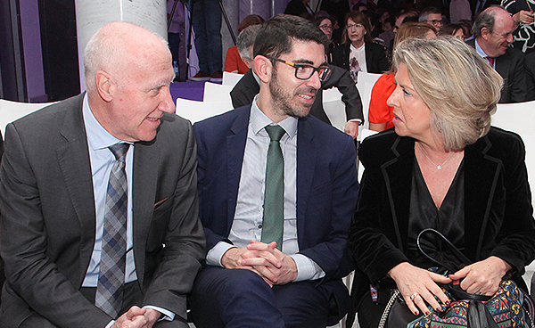 Pastor: la sanidad "tiene igualdad legal, pero le falta la igualdad real"