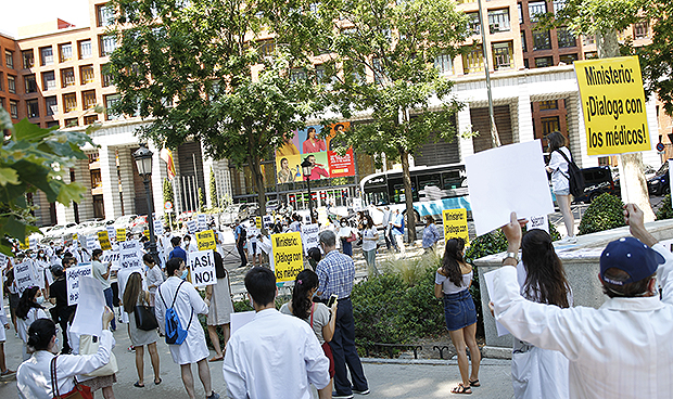 Los médicos claman contra la elección MIR online "impuesta y unilateral"