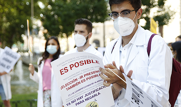 Los médicos claman contra la elección MIR online "impuesta y unilateral"