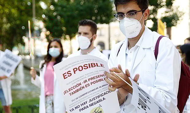 Los médicos claman contra la elección MIR online "impuesta y unilateral"
