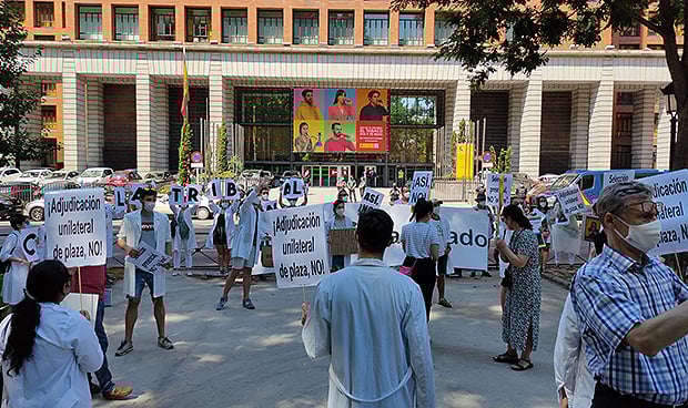 Los médicos claman contra la elección MIR online "impuesta y unilateral"