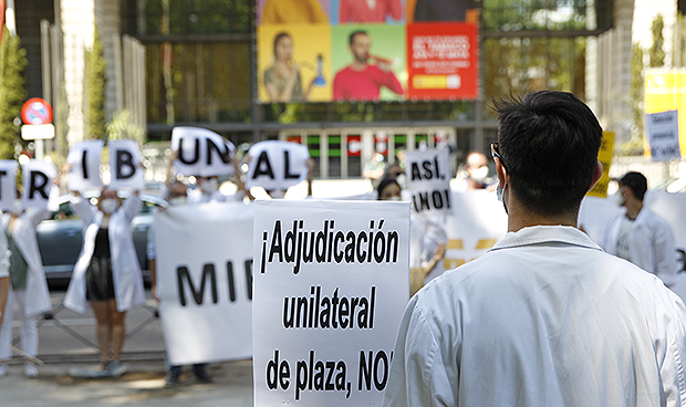 Los médicos claman contra la elección MIR online "impuesta y unilateral"