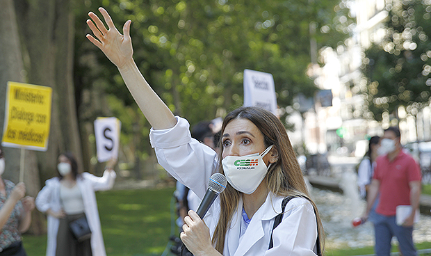 Los médicos claman contra la elección MIR online "impuesta y unilateral"