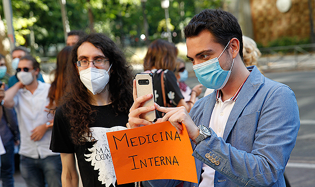 Elección MIR 2020: el Covid-19 no puede confinar los abrazos y la emoción