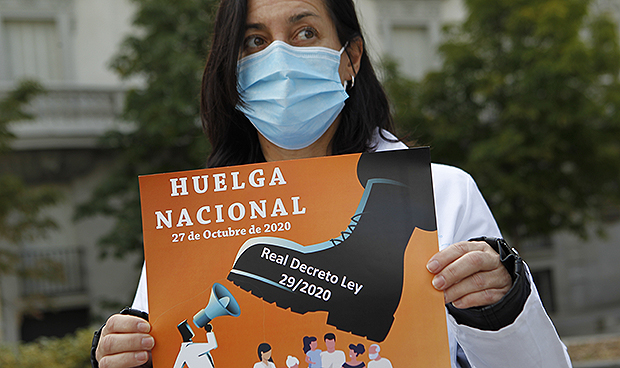 "Éxito" de la huelga nacional de médicos: "Señor Illa, en sus manos está"