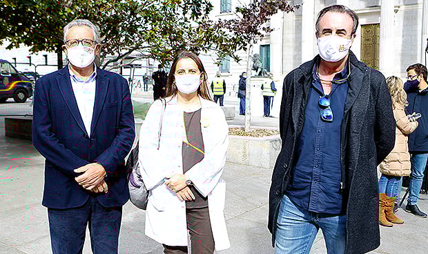 "Éxito" de la huelga nacional de médicos: "Señor Illa, en sus manos está"