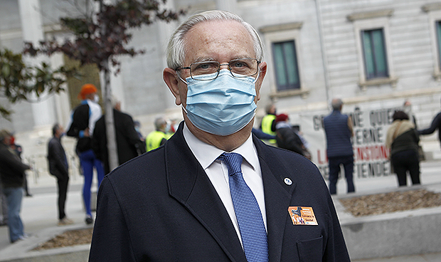 "Éxito" de la huelga nacional de médicos: "Señor Illa, en sus manos está"