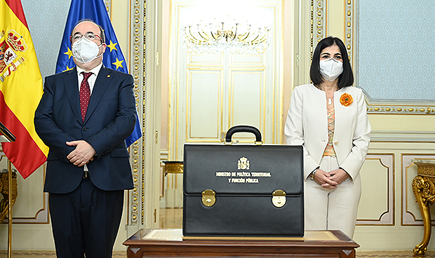 El primer día de Darias como ministra de Sanidad, en imágenes