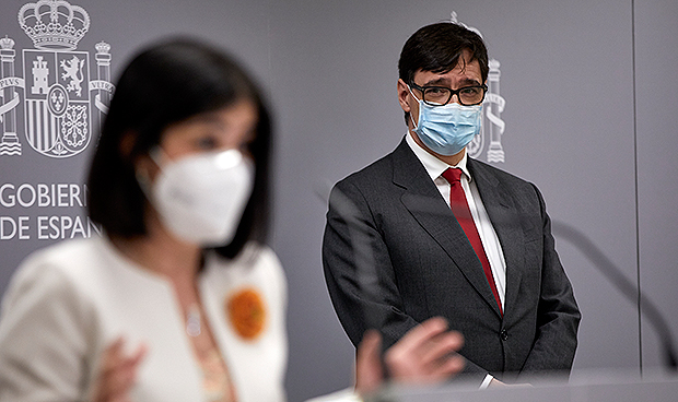 El primer día de Darias como ministra de Sanidad, en imágenes