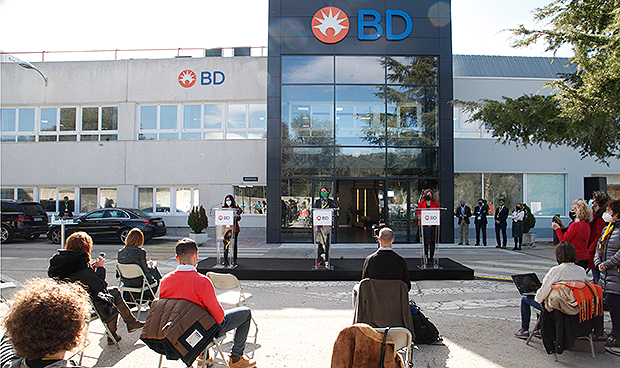 Vacuna Pfizer: España se suma a la compra europea de jeringas para 6 dosis