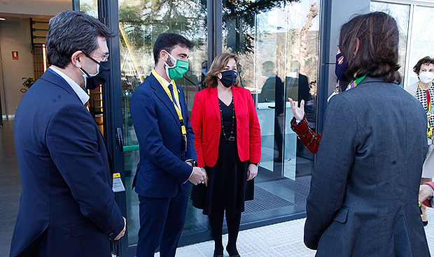 Vacuna Pfizer: España se suma a la compra europea de jeringas para 6 dosis