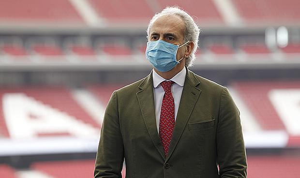 Madrid arranca la vacunación masiva del Covid-19 "con coraje y corazón"