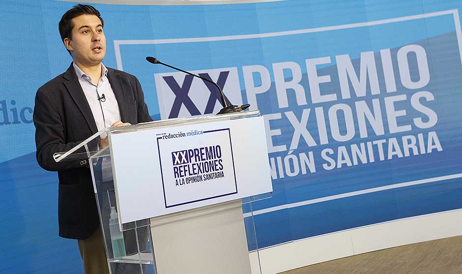 Massa gana el XX Premio Reflexiones: "Hay que pensar un nuevo SNS"