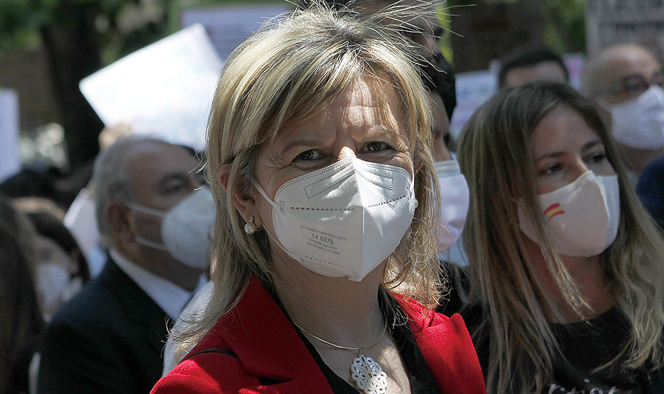 "Soy MIR; quiero elegir": los médicos claman contra la petición de plazas