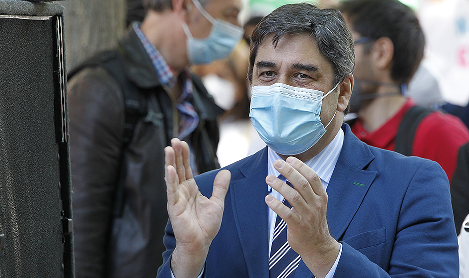 "Soy MIR; quiero elegir": los médicos claman contra la petición de plazas