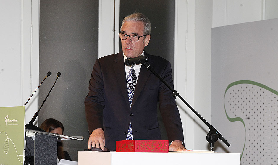 Darias: "Los farmacéuticos han sido ejemplo de dedicación frente al Covid"