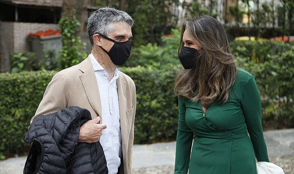 Darias: "Los farmacéuticos han sido ejemplo de dedicación frente al Covid"