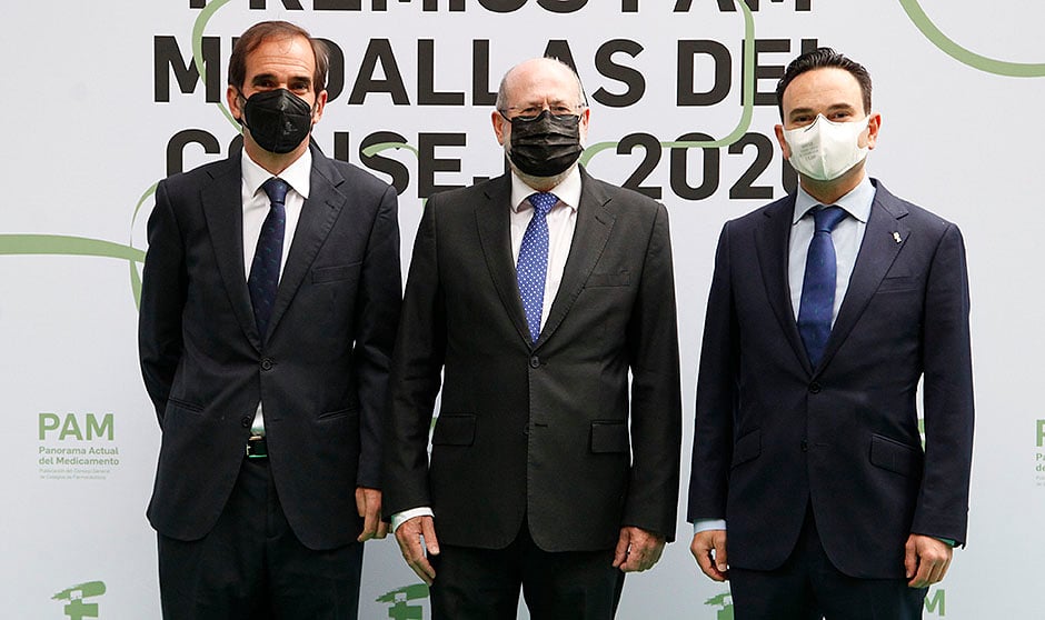 Darias: "Los farmacéuticos han sido ejemplo de dedicación frente al Covid"