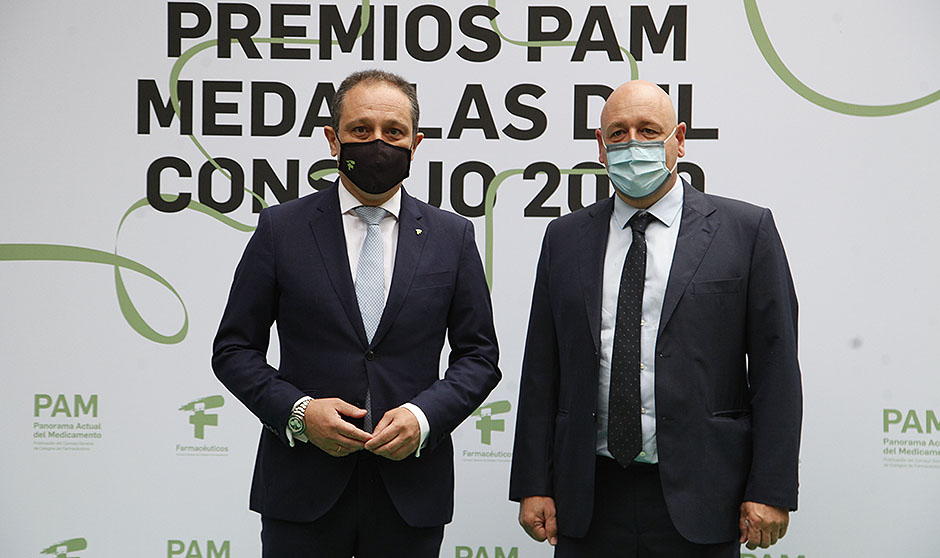 Darias: "Los farmacéuticos han sido ejemplo de dedicación frente al Covid"