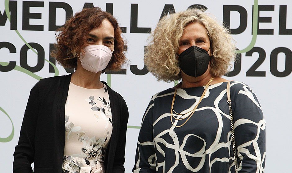 Darias: "Los farmacéuticos han sido ejemplo de dedicación frente al Covid"