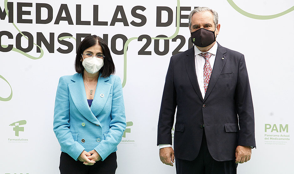 Darias: "Los farmacéuticos han sido ejemplo de dedicación frente al Covid"