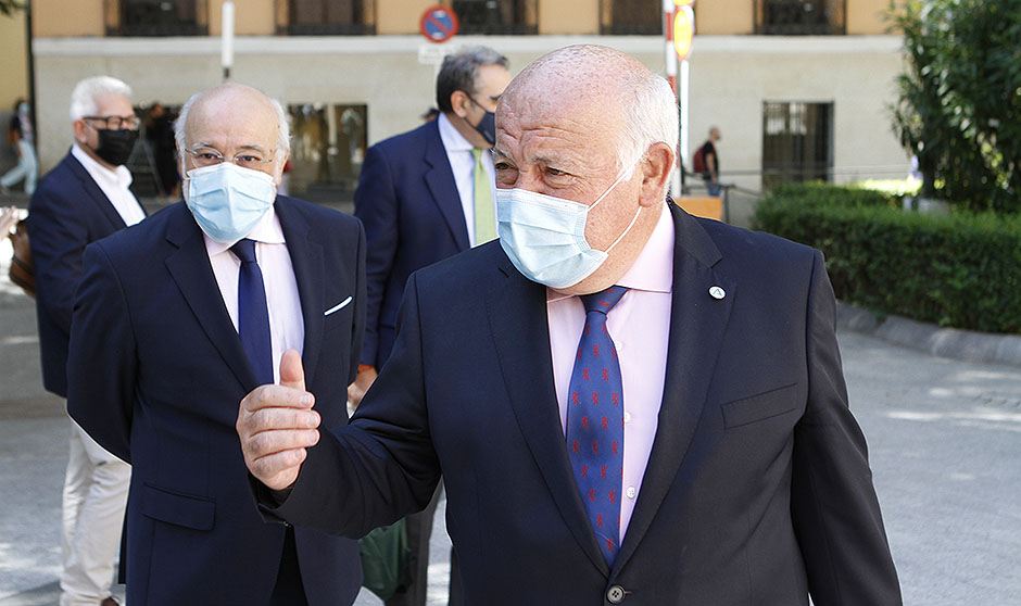 Las CCAA adelantan la segunda dosis de Astrazeneca por la variante Delta