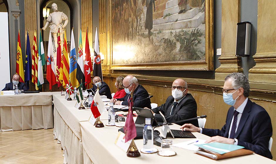 Las CCAA adelantan la segunda dosis de Astrazeneca por la variante Delta