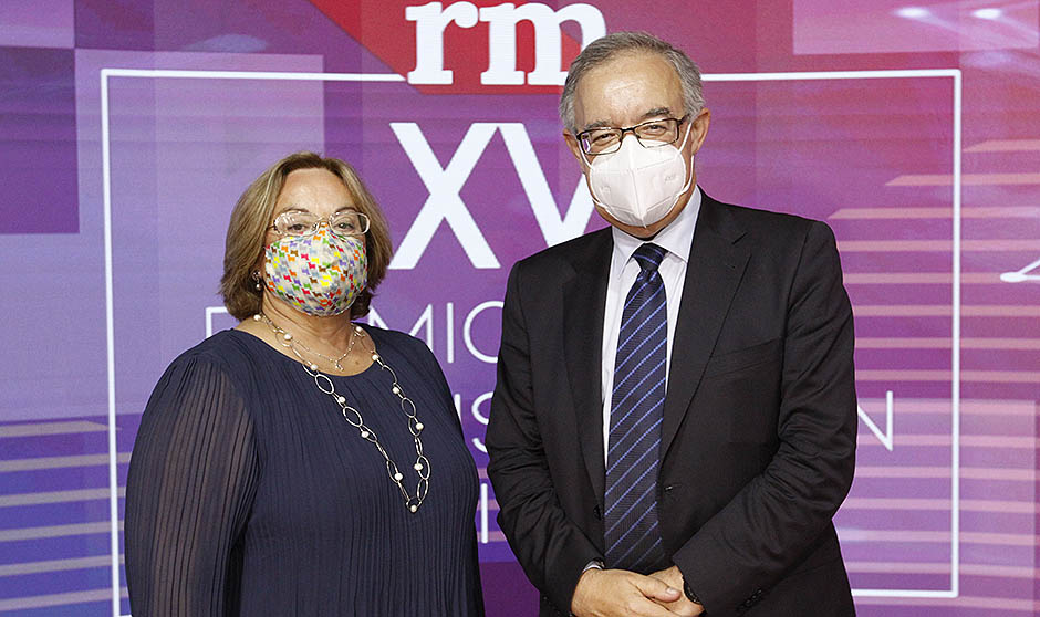 "El juramento hipocrático debe aplicarse también a los servidores públicos"