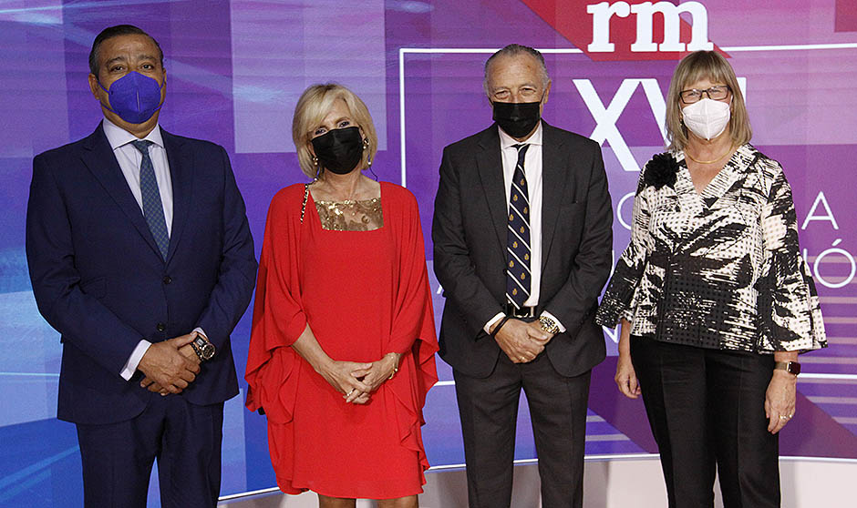 "El juramento hipocrático debe aplicarse también a los servidores públicos"