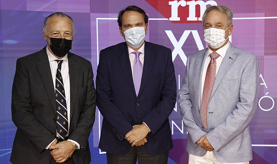 "El juramento hipocrático debe aplicarse también a los servidores públicos"