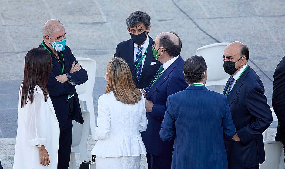 Felipe VI, a los sanitarios: "Entregasteis lo más preciado, la propia vida"