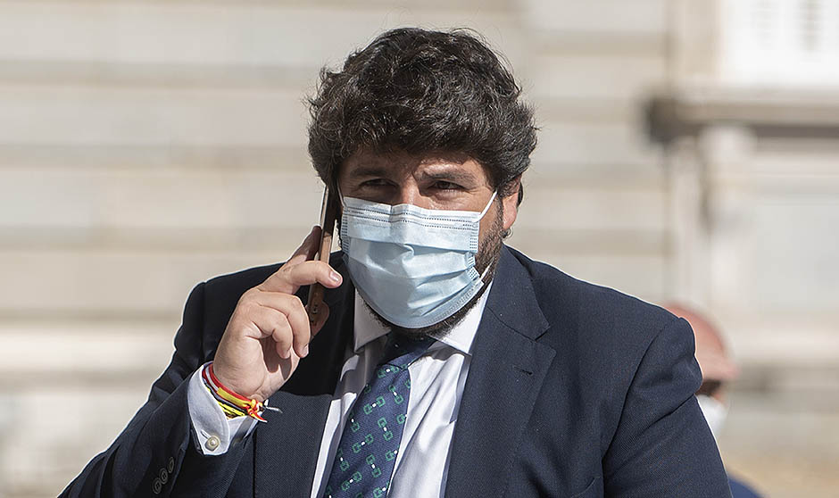 Felipe VI, a los sanitarios: "Entregasteis lo más preciado, la propia vida"