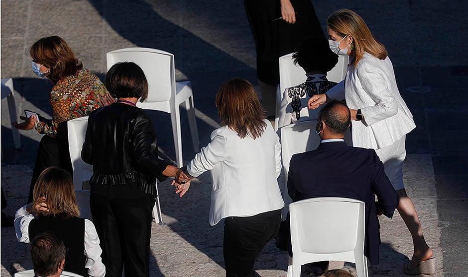 Felipe VI, a los sanitarios: "Entregasteis lo más preciado, la propia vida"