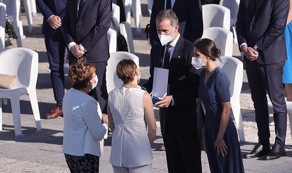 Felipe VI, a los sanitarios: "Entregasteis lo más preciado, la propia vida"