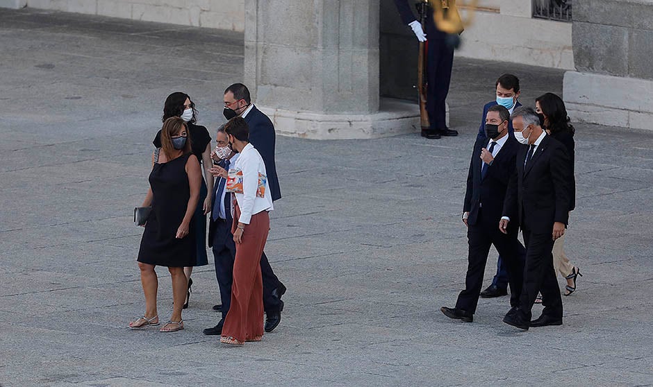 Felipe VI, a los sanitarios: "Entregasteis lo más preciado, la propia vida"