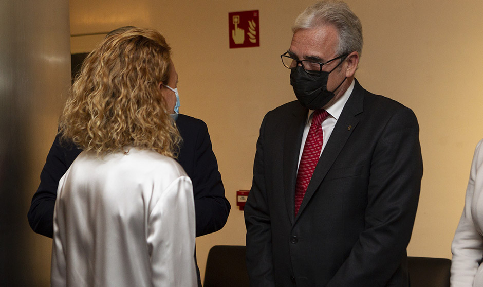 Farmacia entrega a Batet 10 medidas para reforzar el SNS: "Hay que actuar"