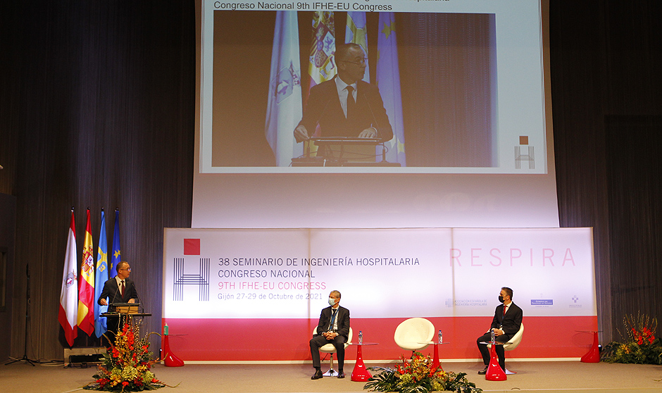 "A mayor sinergia entre Ingeniería y Medicina, mejor sanidad"