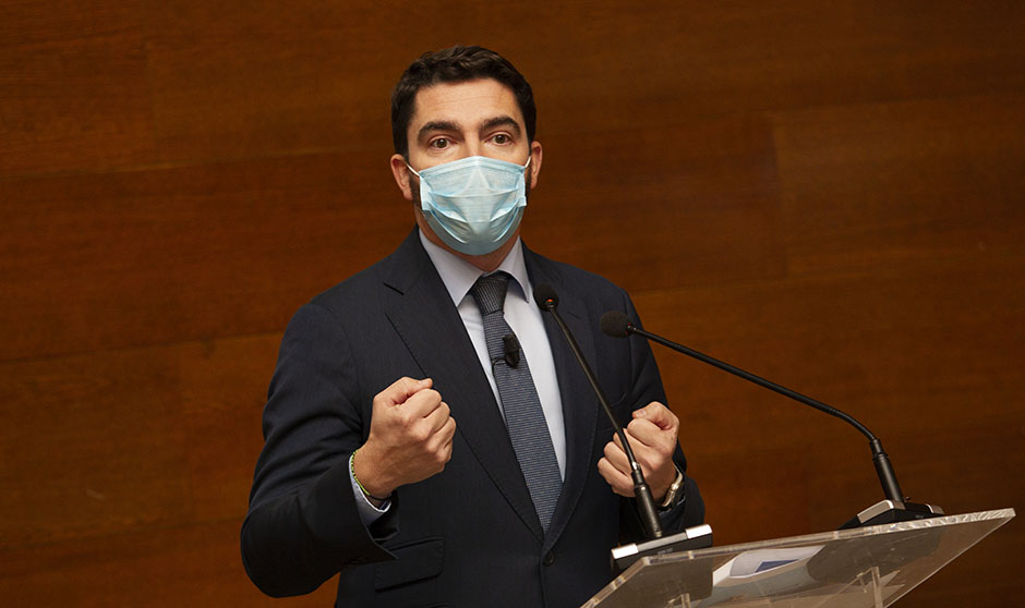 'Fast-track' farmacéutico e inversión, claves postcovid para la industria 